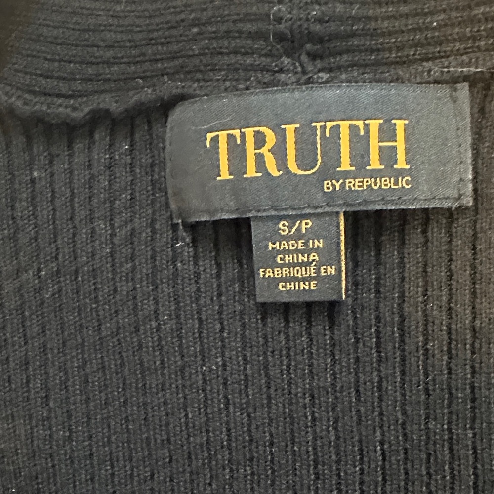 Truth Long Sleeve Ribbed knit Top - Picture 4 of 5